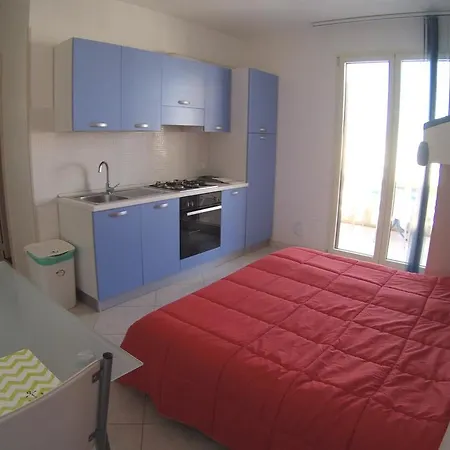 Alojamento de Acomodação e Pequeno-almoço Athena Appartamenti Castro 3*
